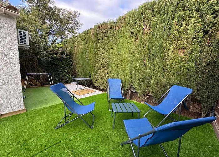 Cap D Les Captivantes L Ecrin De La Pinede בית נופש אגדה